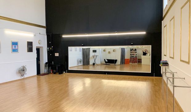 Фотография Танцевальный зал 75 кв.м. 