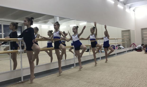 Фотография  Художественная гимнастика от 3-х лет и старше (для начинающих и опытных спортсменок)