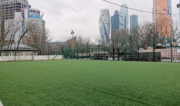 Фотография Футбольное поле 20х40м с искусственным газоном