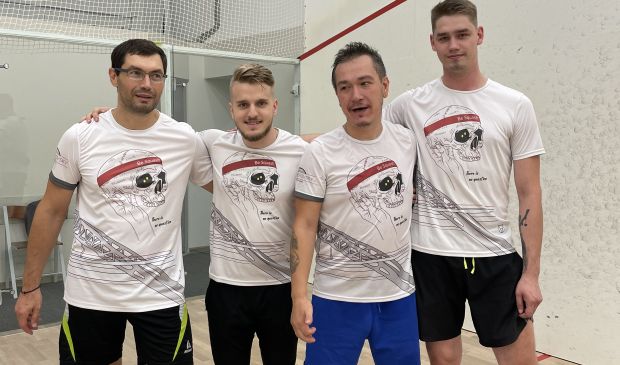 Фотография Клубные часы м3/м2