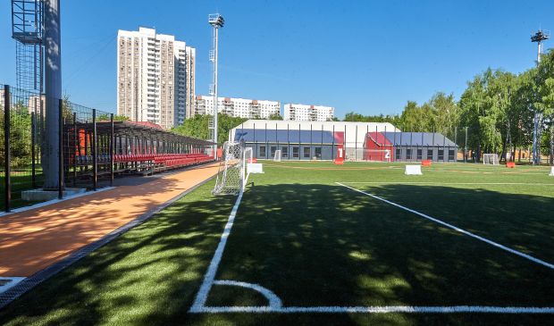 Фотография СпортВсегда Юрловский: открытое футбольное поле с искусственной травой