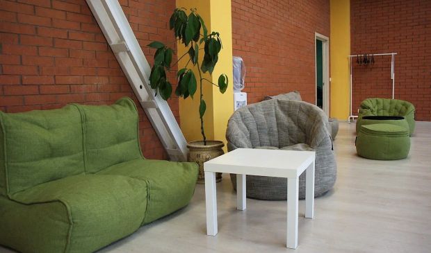 Фотография Желтый зал 75 кв.м. в лофте Slam Space