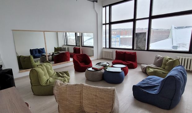 Фотография Белый зал 36 кв.м. в лофте Slam Space