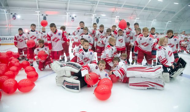 Фотография Большие ледовые арены в хоккейном комплексе 