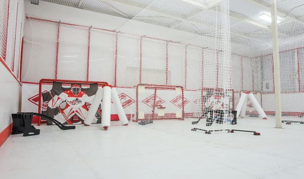 Фотография Бросковая зона в Хоккейном комплексе 