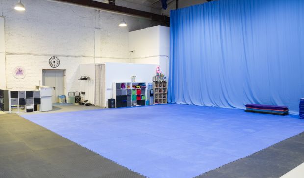 Фотография Зал для худ гимнастики, черлидинга, жонглёрства, капоейра - высота 9 метров