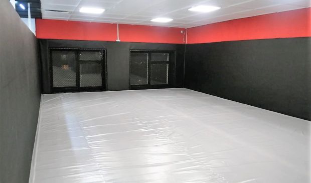 Фотография Зал с мягким покрытием 100 кв.м 