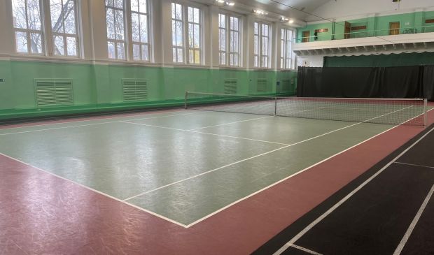 Фотография Крытые теннисные корты (манеж) на стадионе 