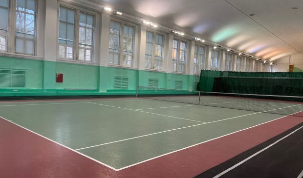 Фотография Крытые теннисные корты (манеж) на стадионе 