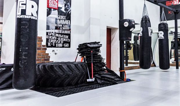 Фотография Ударная зона с рингом в Бойцовском клубе 
