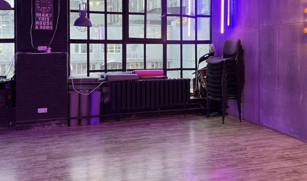 Фотография Зал 75 кв.м. в школе танцев «DM»