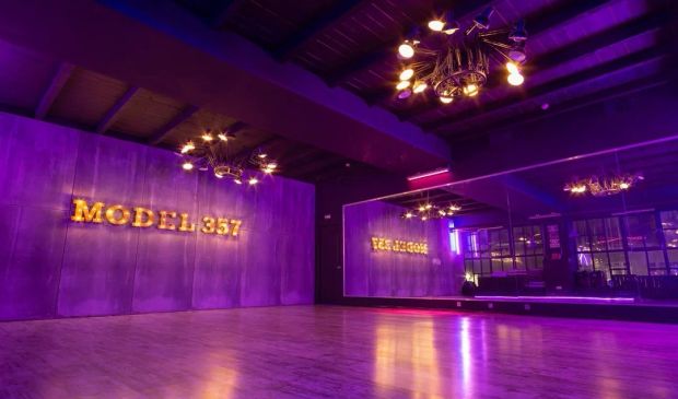 Фотография Зал 75 кв.м. в школе танцев «DM»