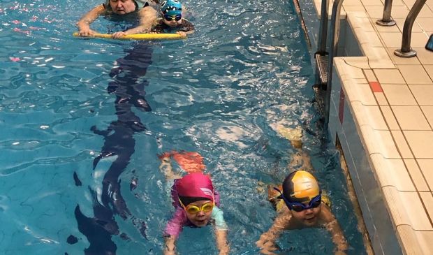 Фотография УТЦ « Рождённые Плавать»