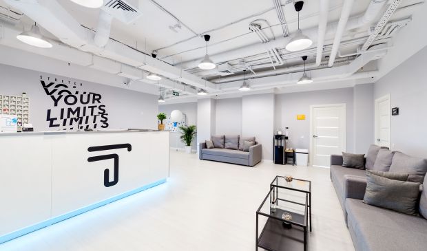 Фотография Зал для групповых тренировок с гамаками 60 кв.м. TOPSTRETCHING