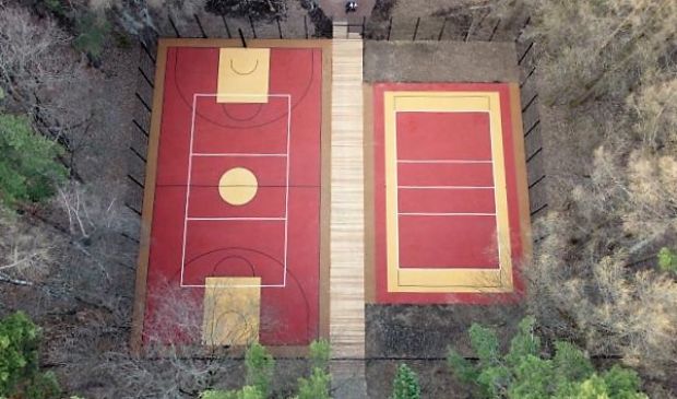 Фотография Волейбольно-баскетбольная площадка в Парке Мещерский