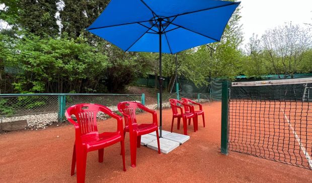 Фотография Открытые грунтовые корты в Теннисном клубе 