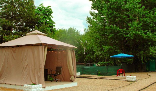 Фотография Открытые грунтовые корты в Теннисном клубе 