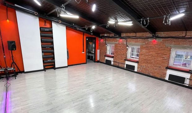 Фотография Рыжий зал 40 кв.м. 