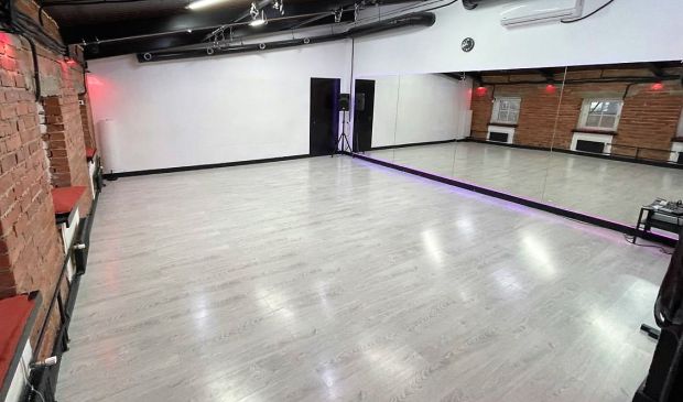 Фотография Рыжий зал 40 кв.м. 