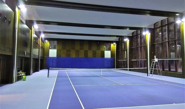 Фотография Крытый теннисный корт в усадьбе 