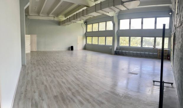 Фотография Зал 110 правый кв.м. в Танцевальном центре 