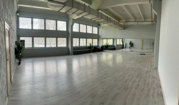 Фотография Зал 110 кв.м.  левый в Танцевальном центре 