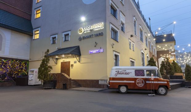 Фотография Занятия по большому  теннису для маленьких будующих чемпионов