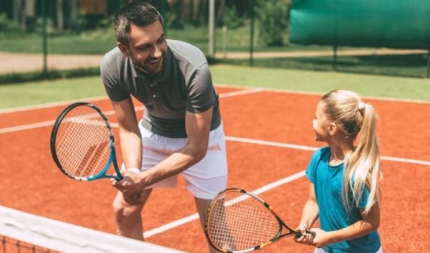 Фотография Занятия по большому  теннису для маленьких будующих чемпионов