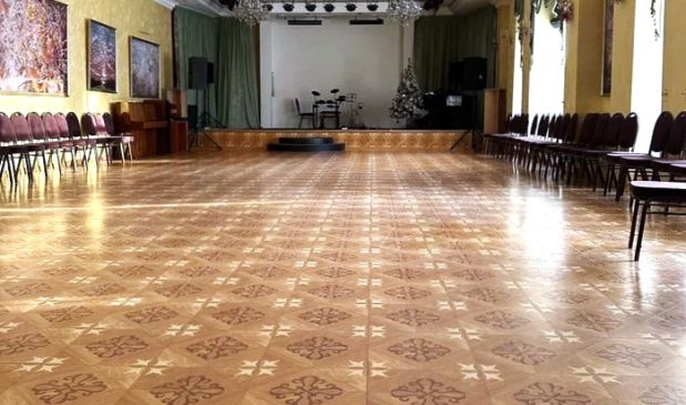 Фотография Тематический зал для танцев, йоги, семинаров в Центре 