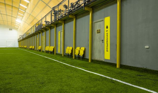 Фотография Футбольный манеж 35х19 