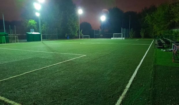 Фотография ФУТБОЛЬНОЕ ПОЛЕ АЯКС 42Х23 КРУГЛОСУТОЧНО