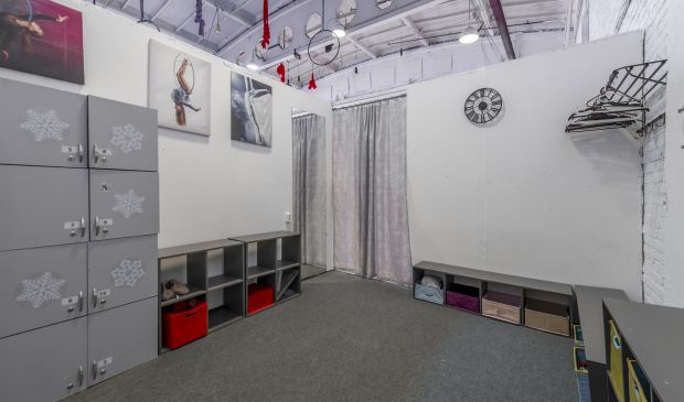 Фотография Зал для худ гимнастики, черлидинга, жонглёрства, капоейра - высота 9 метров