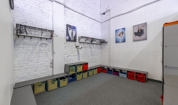 Фотография Зал для худ гимнастики, черлидинга, жонглёрства, капоейра - высота 9 метров