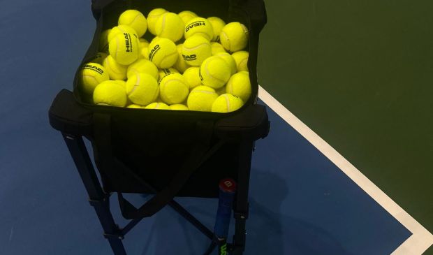 Фотография Крытый теннисный корт HARD 