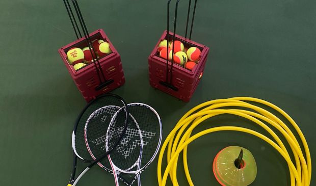 Фотография Крытый теннисный корт HARD 