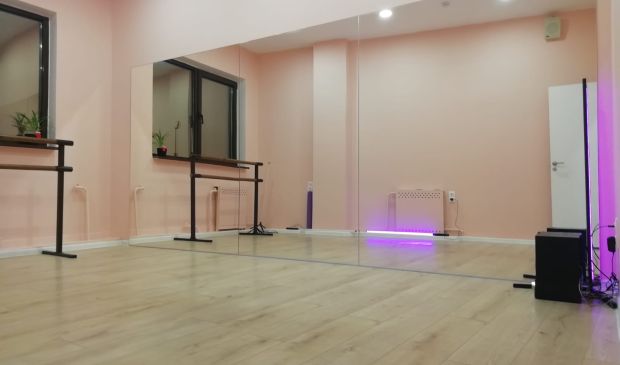 Фотография Розовый зал для индивидуальных занятий 20 кв.м.