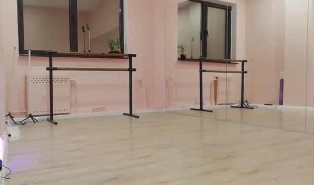 Фотография Розовый зал для индивидуальных занятий 20 кв.м.