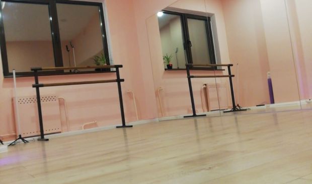 Фотография Розовый зал для индивидуальных занятий 20 кв.м.