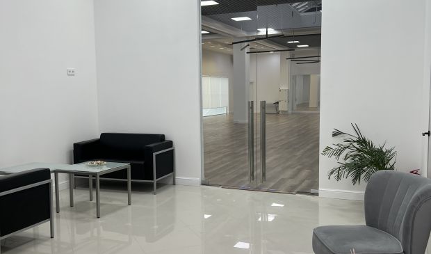 Фотография Studio 2. Зал 60 кв.м. с панорамным окном и крышей 