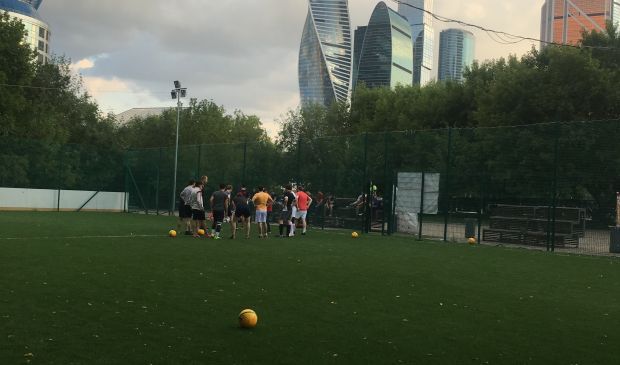 Фотография Футбольное поле м. Деловой Центр