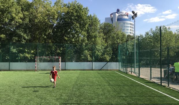 Фотография Футбольное поле м. Деловой Центр