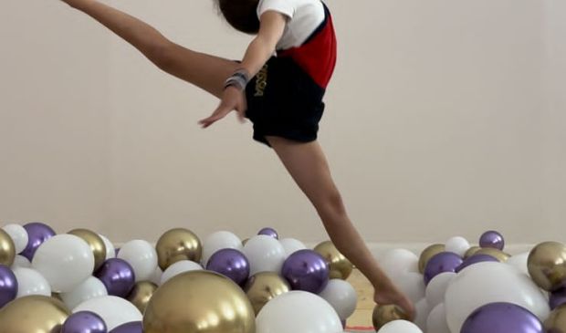 Фотография Акробатика в клубе 