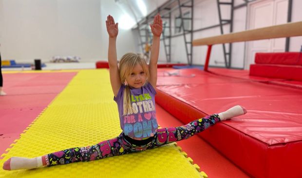 Фотография Акробатика в клубе 