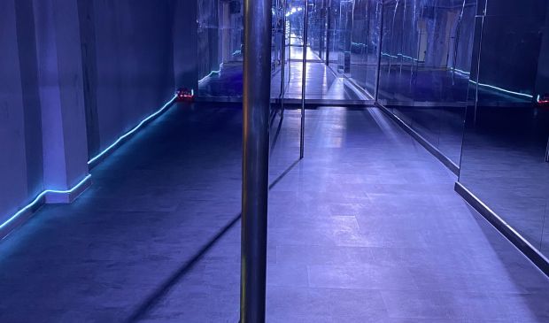 Фотография Пилонный зал для танцев в студии 5Life