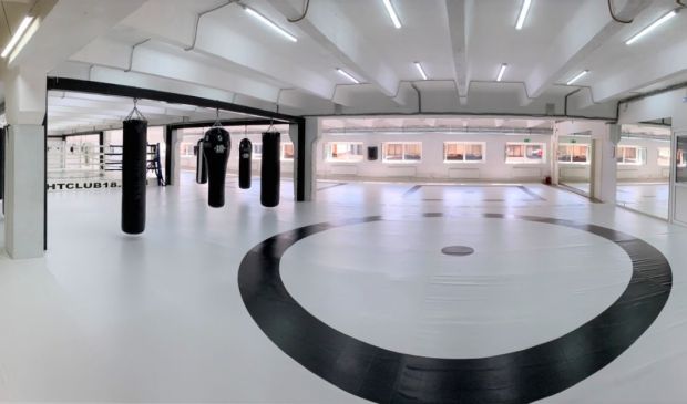 Фотография Зал с рингом 600 кв. м (зал 5) в клубе единоборств и фитнеса 