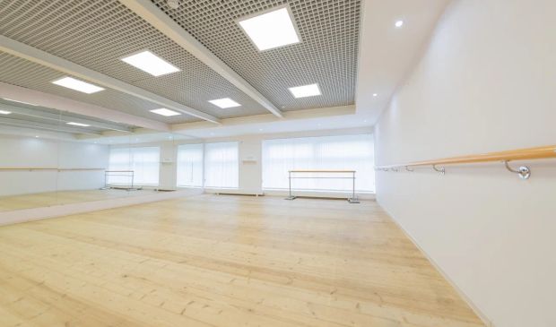 Фотография Танцевальный зал №2 на Столетова в школе балета 