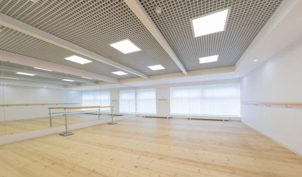 Фотография Танцевальный зал №2 на Столетова в школе балета 