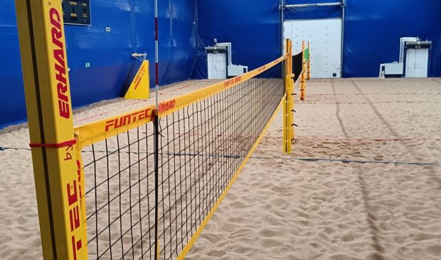 Фотография Детская тренировка по пляжному волейболу