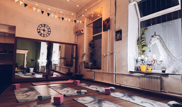 Фотография Йога с поющими чашами