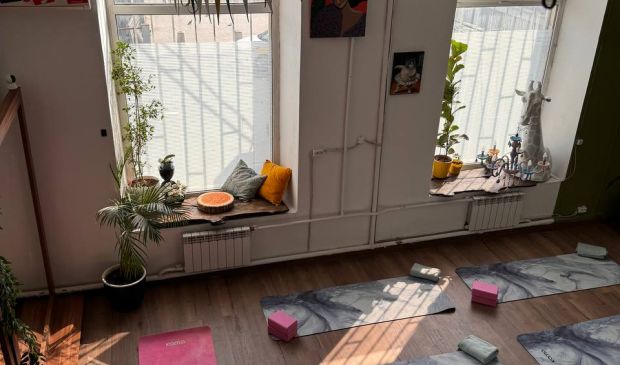 Фотография Йога с поющими чашами